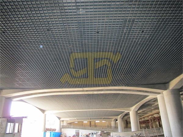 عرصه ی میدان شهدای مشهد