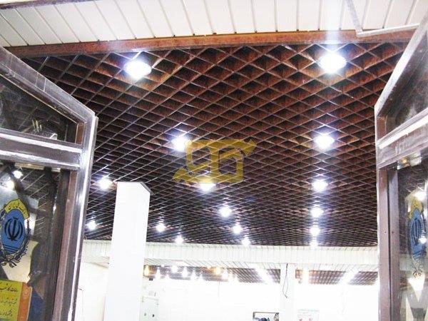 اجرای سقف کاذب آلومینیومی دامپا در دانشگاه علوم پزشکی کرمان