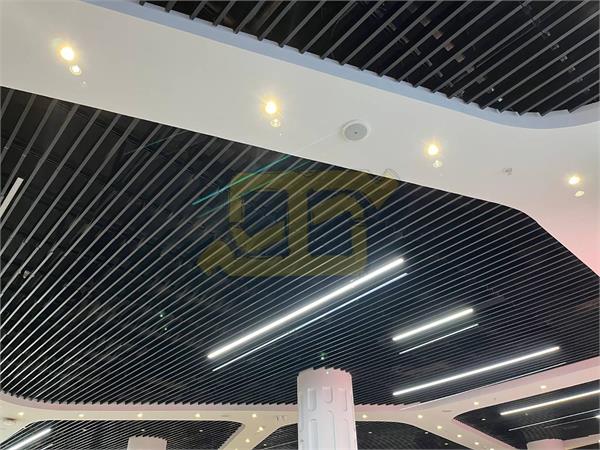 سقف کاذب گریلیوم خطی و گریلیوم سلولی نیایش مال